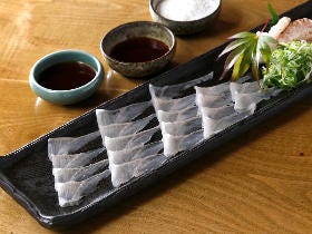 穴子（アナゴ）の刺身は必食！ 銀座のアナゴ料理専門店『はかりめ』で絶品「アナゴ」を食べ尽くそう