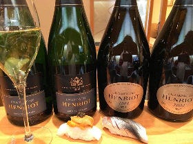 「ドンペリ」が06年、サロンでさえ04年なのに現行ヴィンテージが2000年の1本とは？