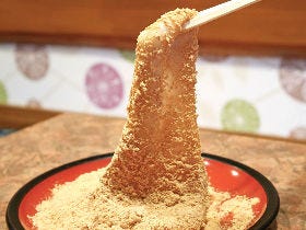 もっちもち！ 杵で300回以上も手つきする、伸び～るお餅が激ウマイ、お餅と日本茶の専門店『月光』