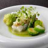 カラフルな色彩のアートのような一皿に感動！名フレンチ『エラン ミヤモト』でコースのストーリーを楽しむ