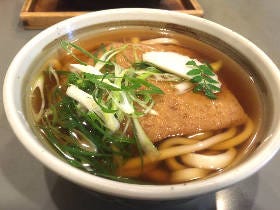 大阪にあった！「きつねうどん発祥の店」に見る、 店には通わないとわからない「だし」の味