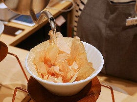 日本初の「ハンドドリップだし」とは!?「だし」のうまみをコーヒー感覚で味わえる「だし専門店」