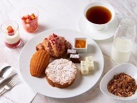 『ピエール・エルメ・パリ 青山』から始まる新しい朝。月に一度だけの朝食コースで、至福のひとときを