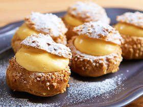 シュークリームの秘伝レシピをプロが伝授！シュー生地がふっくら膨らむ裏ワザとは