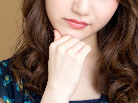 恋多き秘書20名に聞いた、食事デート中にされると幻滅する男性の行動10選