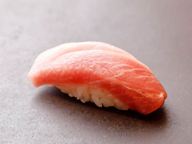 東京で本格寿司が食べられる「鮨の名店」8選！