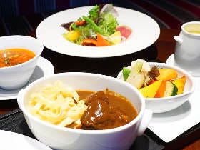 上京した両親も感激！東京駅の名門ホテルで味わう、黒毛和牛の絶品シチューランチ