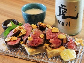 ラムステーキが驚くほどやわらかい！ ラム肉専門店『焼き羊』でしか味わえない和食ベースの「ラム」が話題