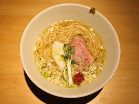 1日40食限定の「鶏そば」が絶品！ 焼鳥の名店が昼のみ営業するラーメン店『鶏そば やまもと』【三鷹】