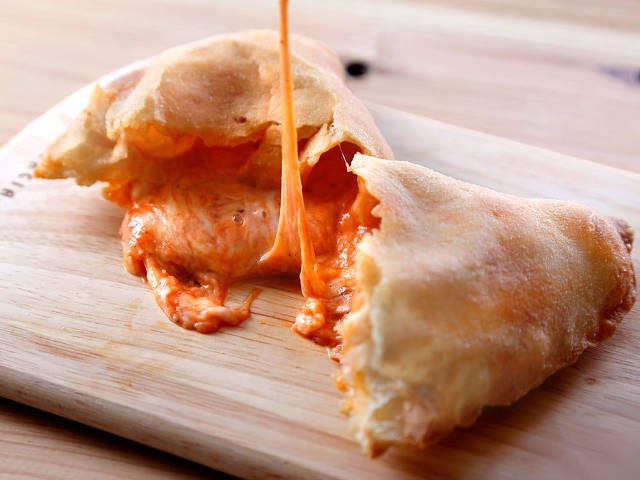 ミラノで人気の「包み揚げピザ専門店」が代官山に上陸！ランチ・軽食にオススメの『イル パンツェロット』