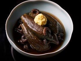 とろけるほどにやわらかい「なすの丸炊き」が絶品！ キンキンに冷やして食べたい夏のおつまみレシピ