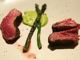 おだやかな近江牛と力強いジビーフを肉焼き名人の店・イルジョットにて食べ比べ