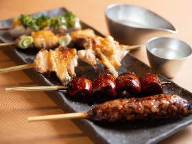 焼き鳥の名店『床島』から独立オープン！新鮮なフランス鶏を絶妙な火入れで味わう『焼き鳥 峠』【神楽坂】