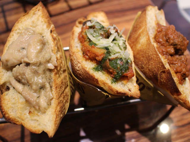 ローマで大人気のピッツァサンド専門店が東京に初上陸！イタリア大使館お墨付きのおいしさ