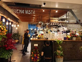 日本酒もワインも！ 瀬戸内とスペインを結んで開く、バル『ブエナ ビスタ トーキョー』【浜松町】