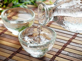 日本酒は「温度」で楽しもう！ 冷酒から飛び切り燗まで「日本酒」4タイプから見つける「適切な温度帯」