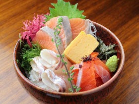 希少な国産サーモンの食べ比べができる、サーモン丼専門店『熊だ』が原宿に誕生