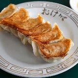 建築士の愛が育てた「究極の餃子」!? 創業65年、未だ進化を続ける飯田橋『おけ以』