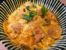 美味しさがありあまる！プルッサクッじゅわぁ～の最強丼ぶり合戦が止まらない！