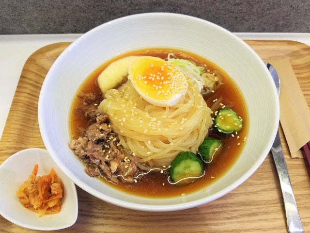 喉ごしバツグンの「つるしこ冷麺」にもうトリコ！ 日本名水百選使用のスープまでおいしい「冷麺専門店」