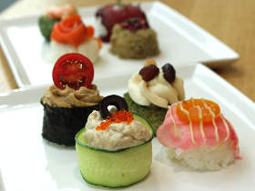 持ち寄りパーティに絶対使える！まるでスイーツのようなプチおにぎりに心躍る原宿発のおにぎり専門店が話題