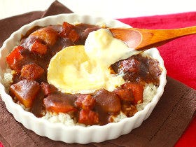 【保存版】いつものカレーがこんなに変わる！ カレーをもっとおいしく変身させる、簡単アレンジレシピ5選