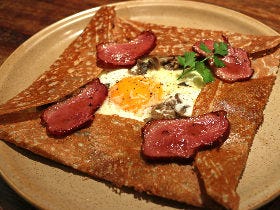 ブルターニュの本格「ガレット」が堪能できる！ 日本初のクレープリー『ブレッツカフェ クレープリー』