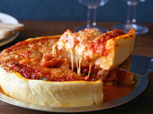 【簡単レシピ】チーズとろ～りでボリューム満点な「シカゴピザ」の作り方