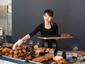 【福岡美女はしご酒】オープンするなり大人気のパン屋の美人店主の休日はどこで飲んで食べているのか？