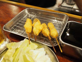 大阪立ち飲み文化の象徴＝串かつ。ある名店、復活の話。