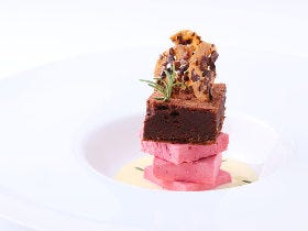 バレンタインまでの限定！可愛い＆キレイ、今注目のスイーツフルコース