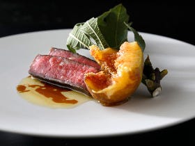 1日1組限定のフレンチが15,000円で味わえる！名シェフが手がけるフランス料理店『アピス』【三田】