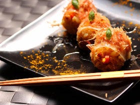 急な来客にも即対応！クルッと巻くだけの簡単生ハムレシピ