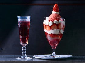 イチゴづくしの「宝石パフェ」がウマすぎる！ 遠方からでも絶対行くべき「超人気パティスリー」がココ