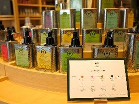日本初上陸『オリヴィエアンドコー』は、フランス発“本物”のオリーブオイル全種試食可！の専門店【銀座】