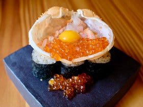 『スシエビス 恵比寿本店』はハイクオリティなのに大衆価格の寿司酒場！ イクラ尽くしのメニューは必食