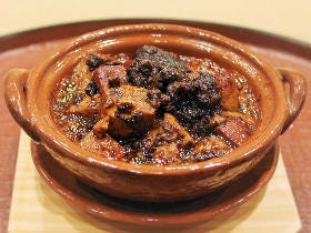 土鍋の「麻婆豆腐」がコク旨すぎる！ 荒木町『の弥七』でしか味わえない新・中国料理