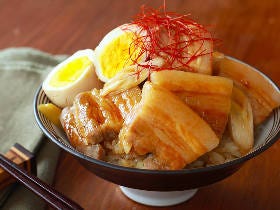 【保存版】ガッツリ肉おかずは炊飯器で作れる！ 材料入れてほったらかすだけでOKの絶品肉レシピまとめ