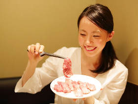 女性秘書20名がこっそり教える、「焼肉デート」でダメ認定される男たちへの恋愛講座