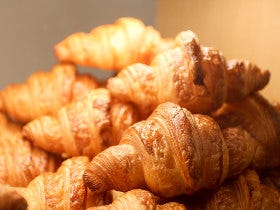 1日200個以上売れる、絶品「クロワッサン」は必食！ 『パンと焼き菓子のパパパパーン !』【新丸子】