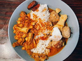 雑司ヶ谷のカレー店『カリーザハードコア』が話題沸騰！間借りカレー店から独立し早くもブレイク中 