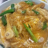 関西にしかない丼ものと北九州独特の肉うどん。