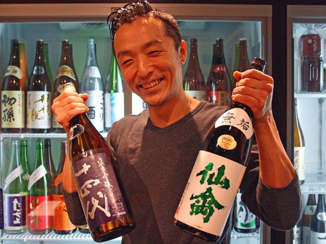 これぞ神コスパ！ 日本酒100種が時間無制限3,000円で楽しめる立ち飲み放題を池袋で発見