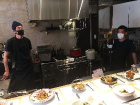 暗闇の季節を、好機に変えるための大変身。代々木上原『のんのからあげ』安住・中澤シェフの英断