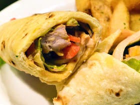 おいしいナンが食べたい！ インド料理『ムンバイ』が手がけたナン専門店『ミックスアンドマッチカフェ』