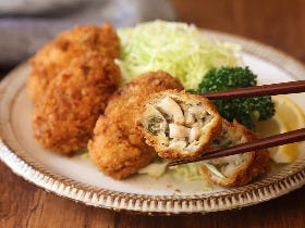 小ぶりの牡蠣でOK！ プリッとジューシーな「特大カキフライ」を自宅で簡単に作る裏ワザ【レシピ】