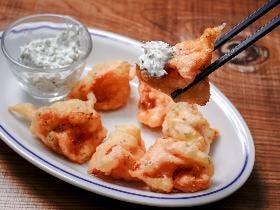 これぞビールのつまみ！暑い日に食べたい「トマトのフリット＆チーズディップ」の簡単レシピをシェフが伝授