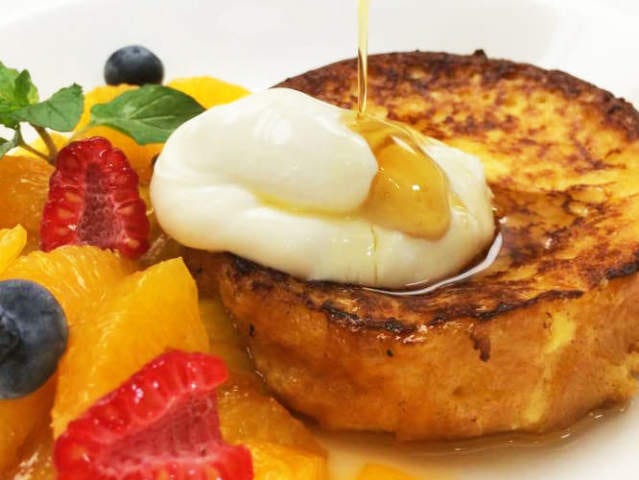 自宅でプロの味！たった一手間でふわっふわに仕上がる【パンケーキ＆フレンチトースト】