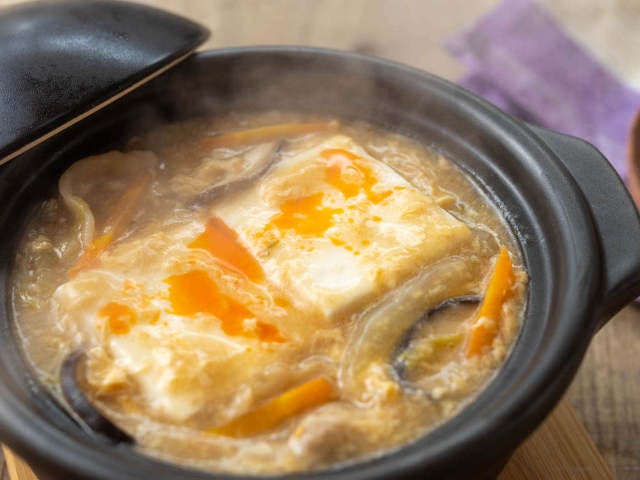 【鍋レシピ】小さい鍋でぱぱっと作れる！ 身近な材料で旨みたっぷり、今すぐ試したい鍋レシピ5選