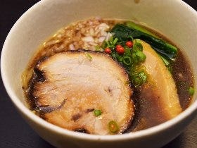 麺のウマさに舌鼓！ 傑作の手打ち麺を「懐石」スタイルで堪能しよう。名店が待望の復活